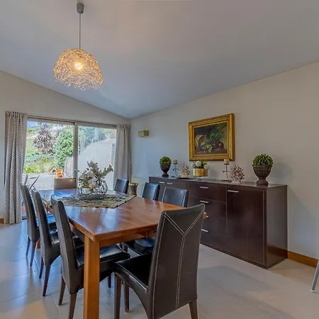 Quintinha Do Miradouro - Casa Completa Com 4 Quartos! Mesao Frio