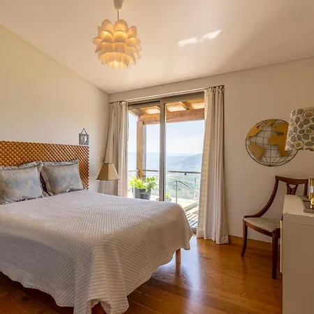 Quintinha Do Miradouro - Casa Completa Com 4 Quartos! Mesao Frio
