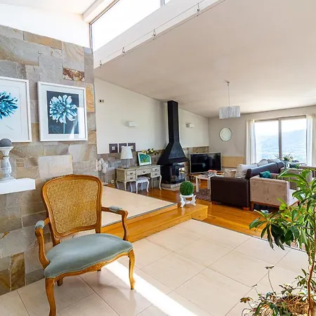 Quintinha Do Miradouro - Casa Completa Com 4 Quartos! * Mesao Frio