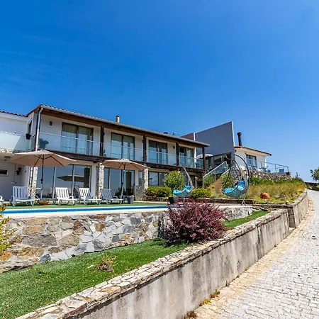 Quintinha Do Miradouro - Casa Completa Com 4 Quartos! Mesao Frio
