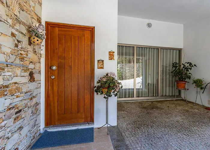 Quintinha Do Miradouro - Casa Completa Com 4 Quartos! * Mesão Frio