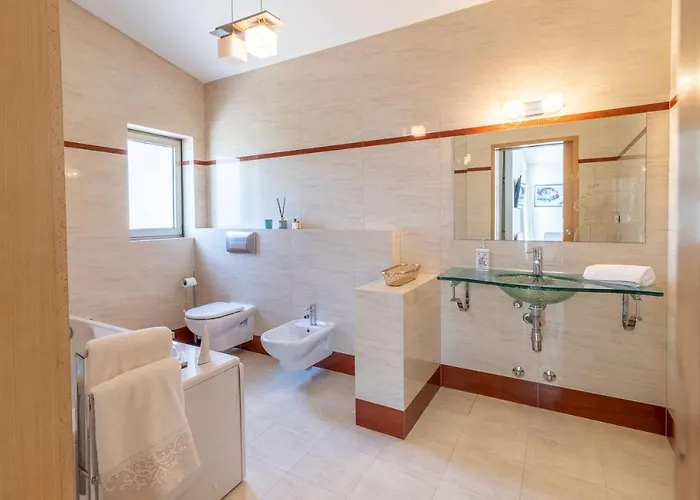 Feriehus Quintinha Do Miradouro - Casa Completa Com 4 Quartos! *