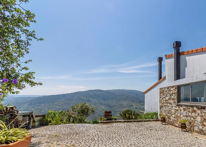 Quintinha Do Miradouro - Casa Completa Com 4 Quartos!